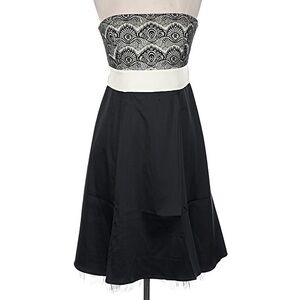 Elegant Lace Strapless Black and Cream Dress Sz 14P